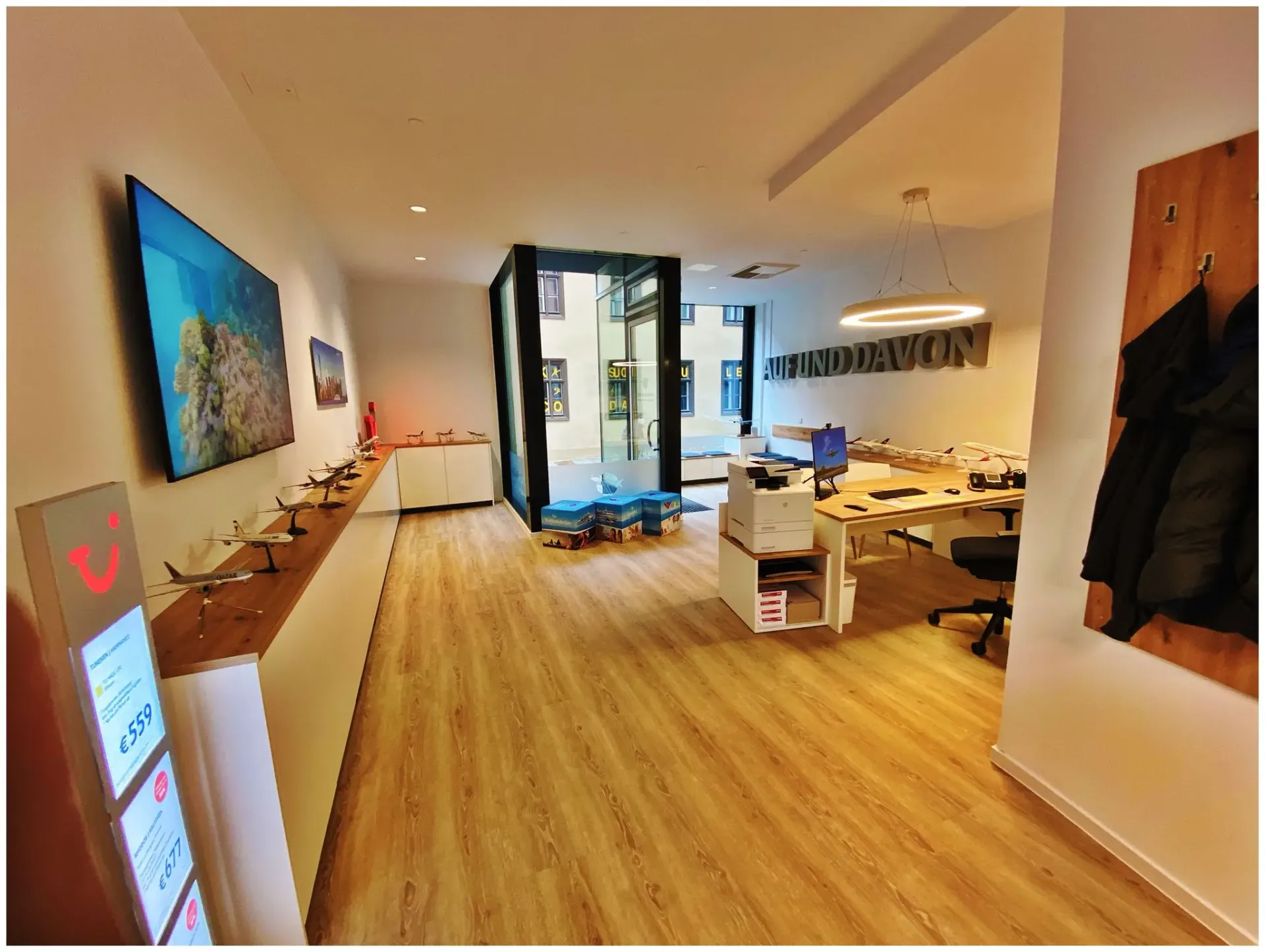 Büro AUF UND DAVON in Halle